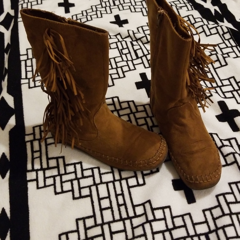 Girls  Moccasin boots